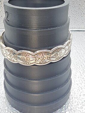Retired Brighton Silver Plated Scalloped Floral Scroll Bangle Bracelet Size 7.5"